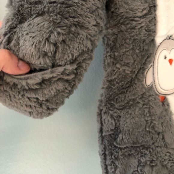 Babies R Us Penguin snowsuit size 6 months - Picture 8 of 11